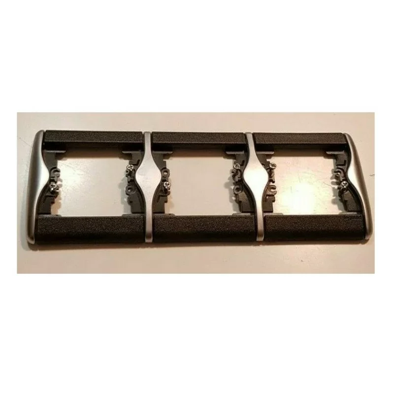 Legrand 085368 Plaque Sagane triple horizontale Chrome mat Xelio Must-Have