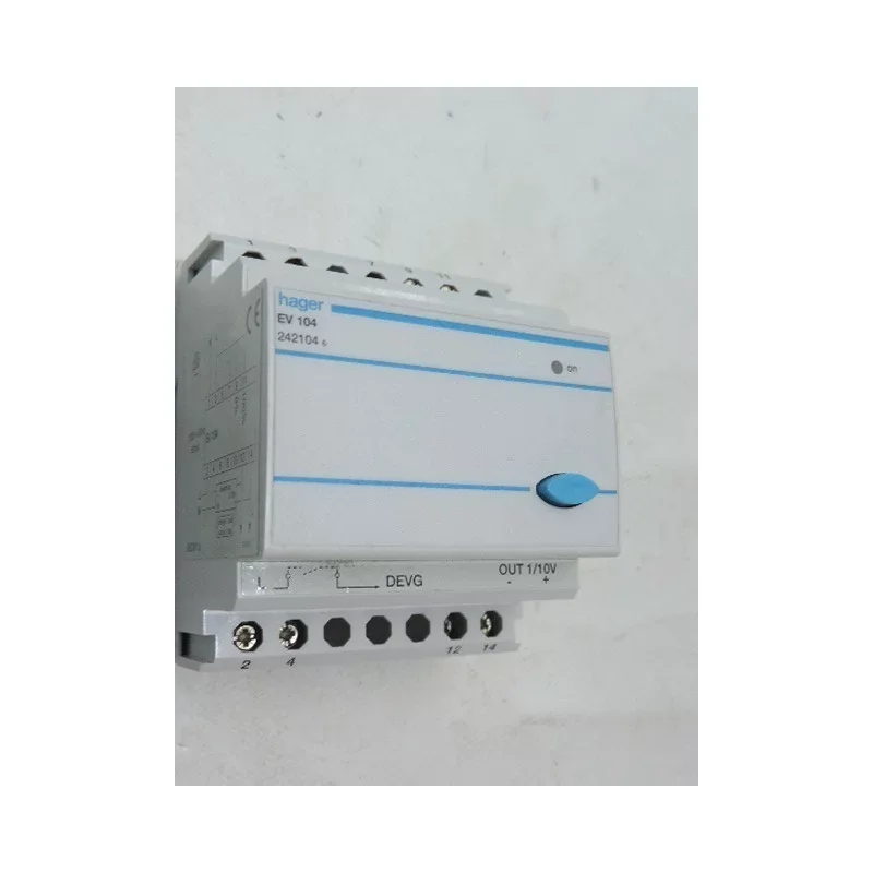 Hager EV104 Télévariateur pilote 230V pour variation de lumière des lampes avec ballast 1-10V puissance 30X1000W max Seulement Aujourd'hui
